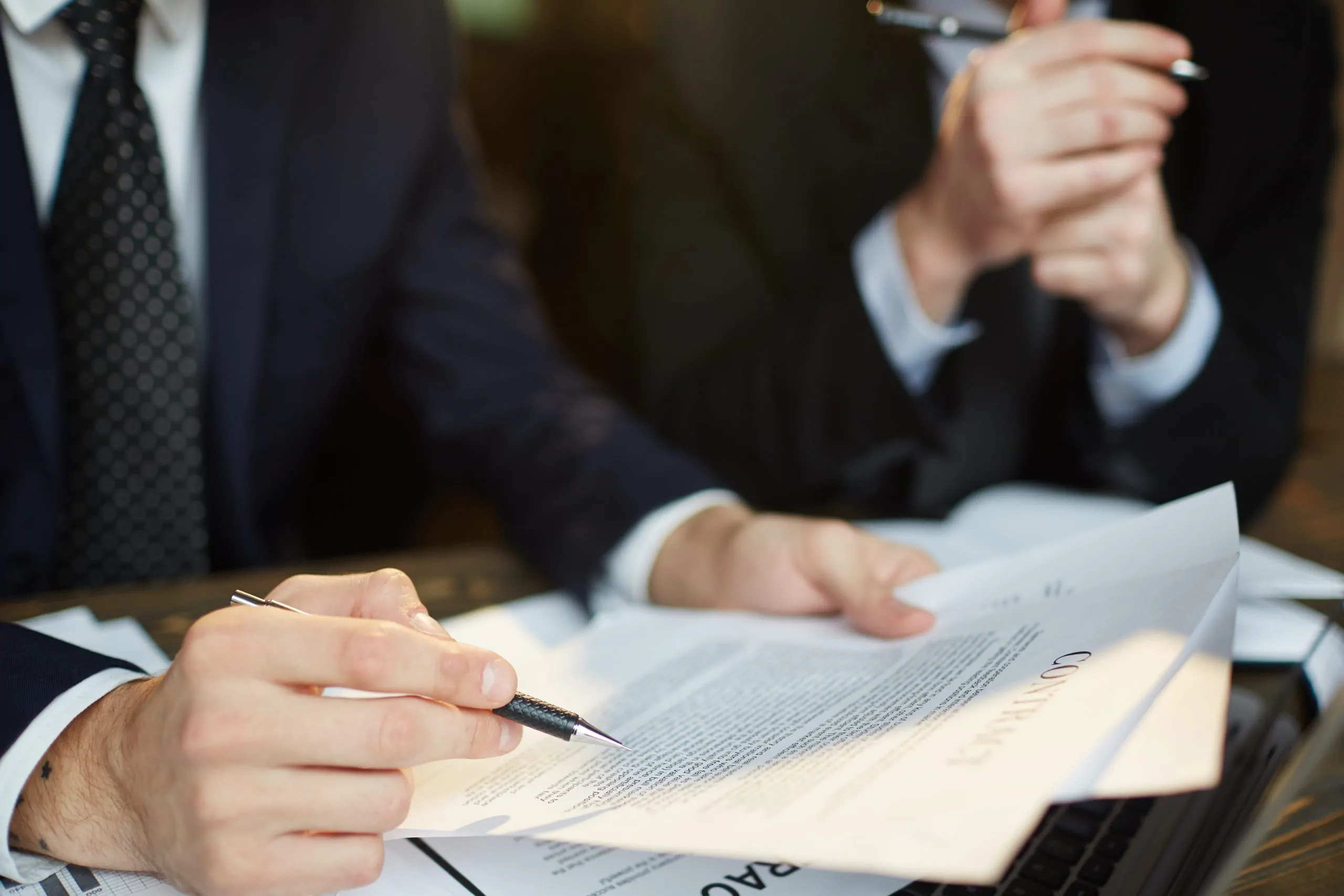 Juicio laboral por trabajo en negro ¿cómo reclamar y qué corresponde cobrar?